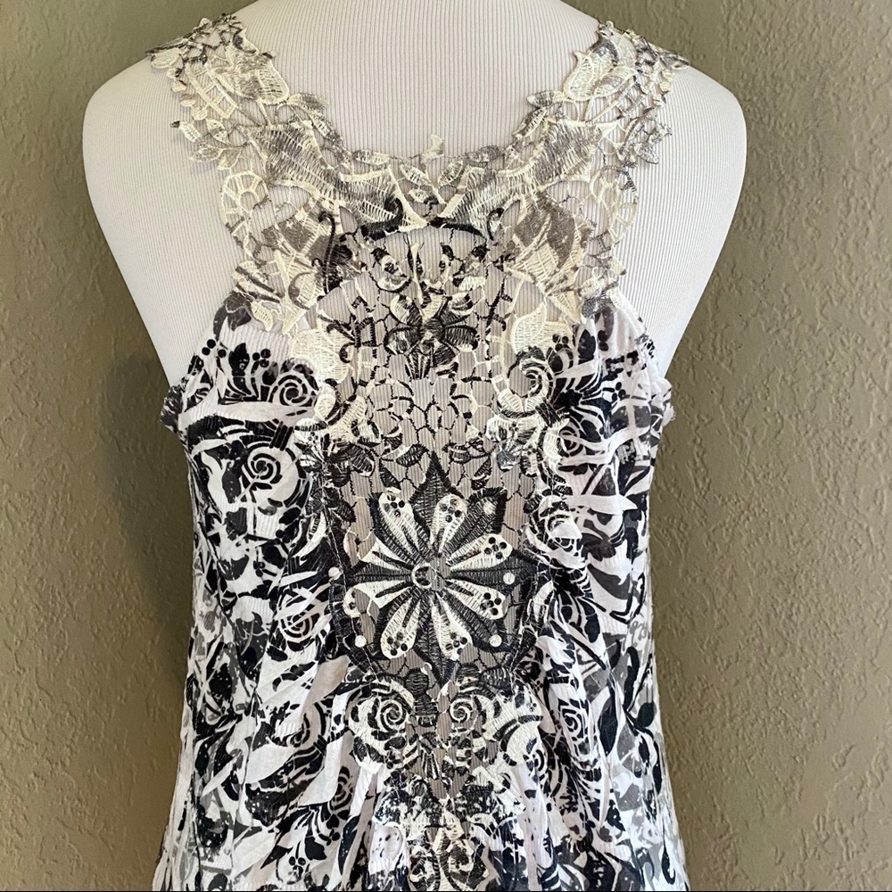 EUC Mind Code Embellished Lace Racerback Tank, M - Picture 7 of 13
